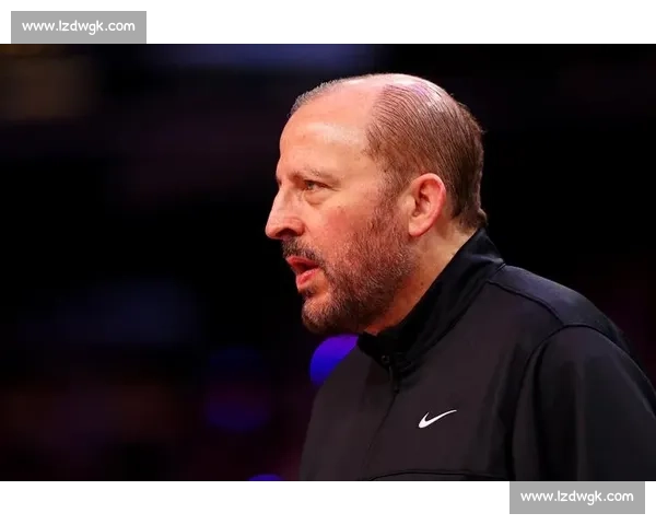 黄蜂对阵尼克斯东部较量青春冲击与老牌底蕴正面对决赛季焦点之夜谁能占先机